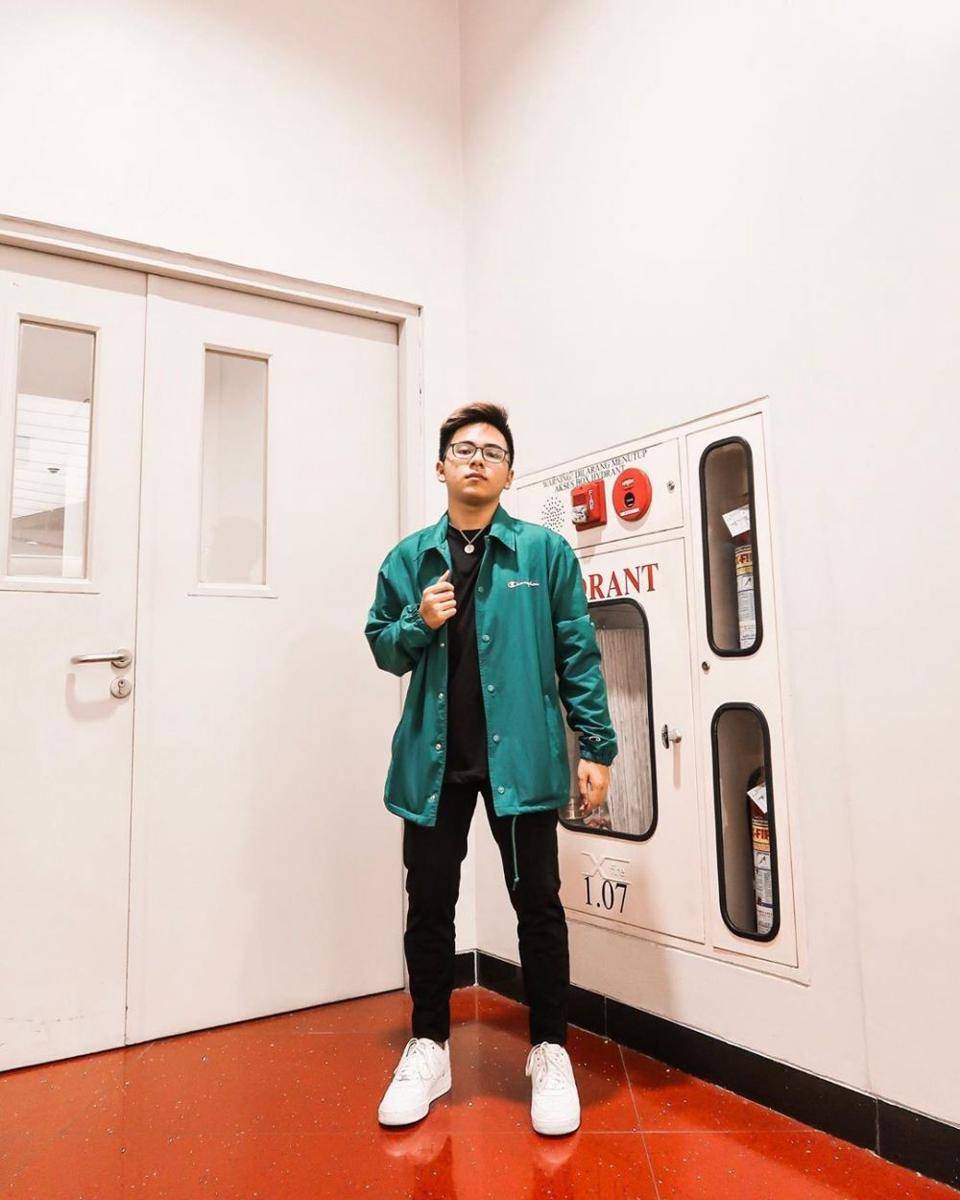 instagram.com/brandon_lilhero