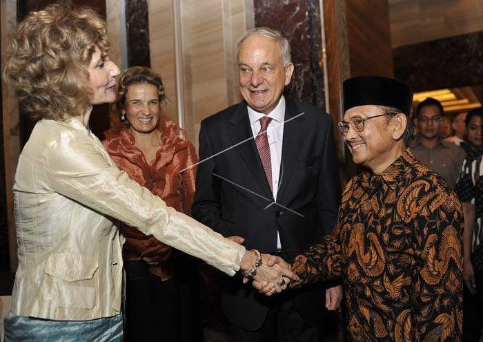 instagram.com/@b.jhabibie