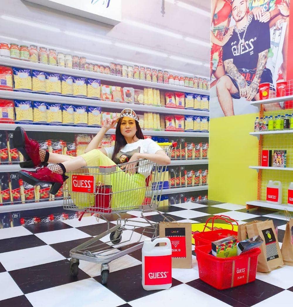 instagram.com/akuhelmalia