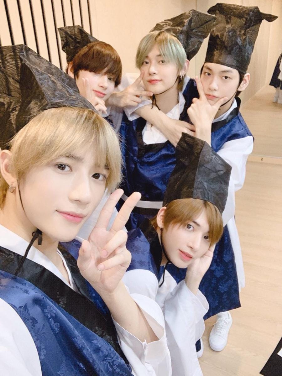 twitter.com/TXT_members