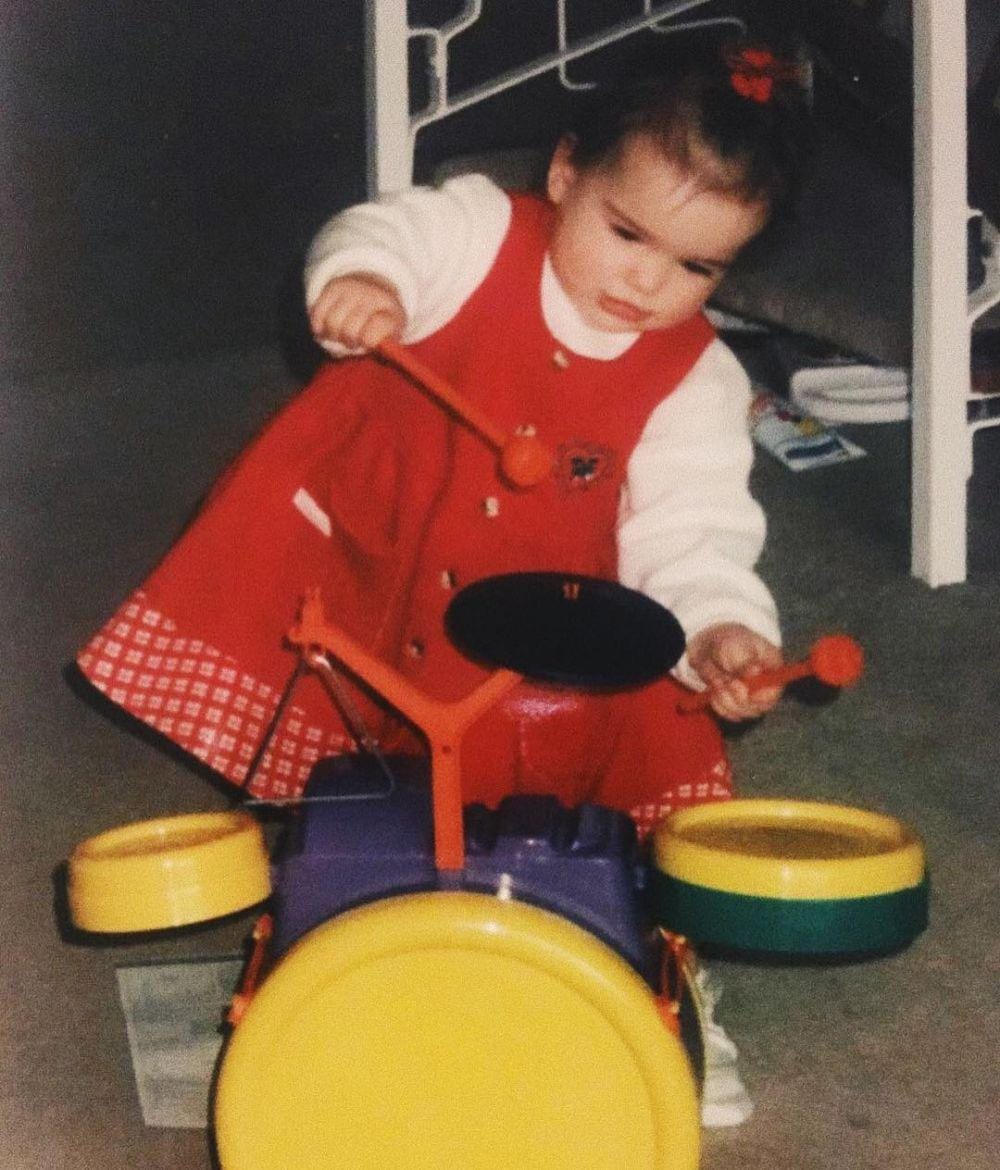 instagram.com/dualipa