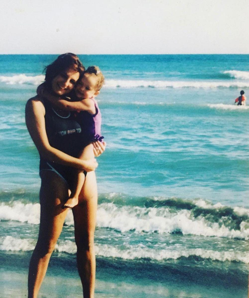 instagram.com/dualipa