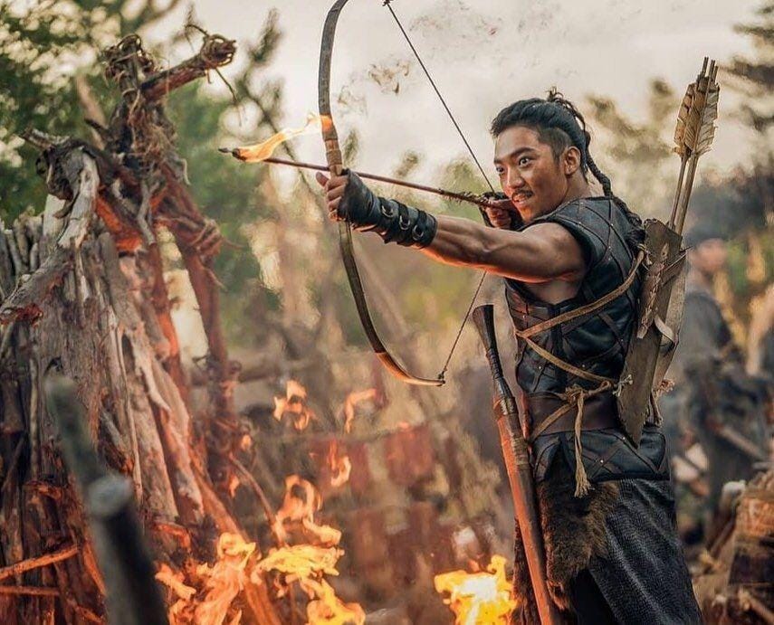 instagram.com/hwanghee1018