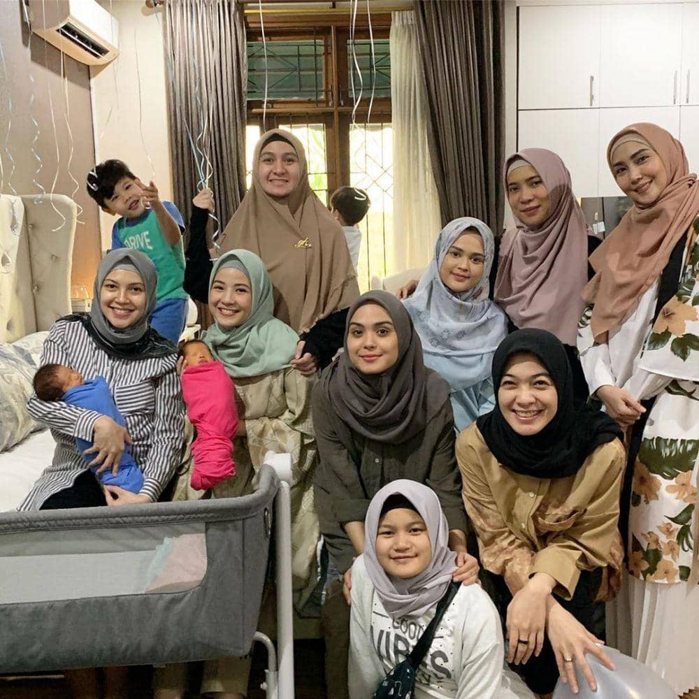 instagram.com/Ratna Galih