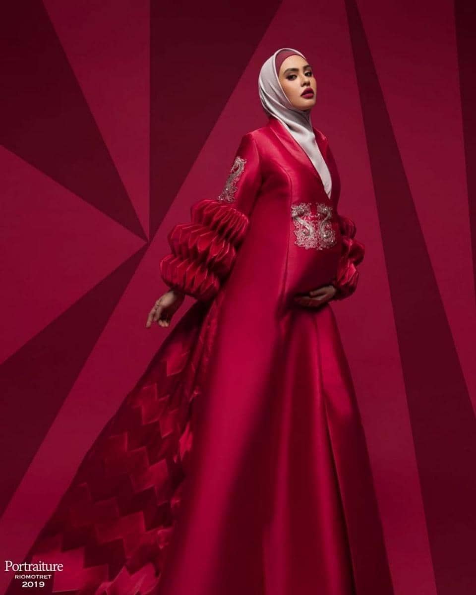 instagram.com/kartikaputriworld