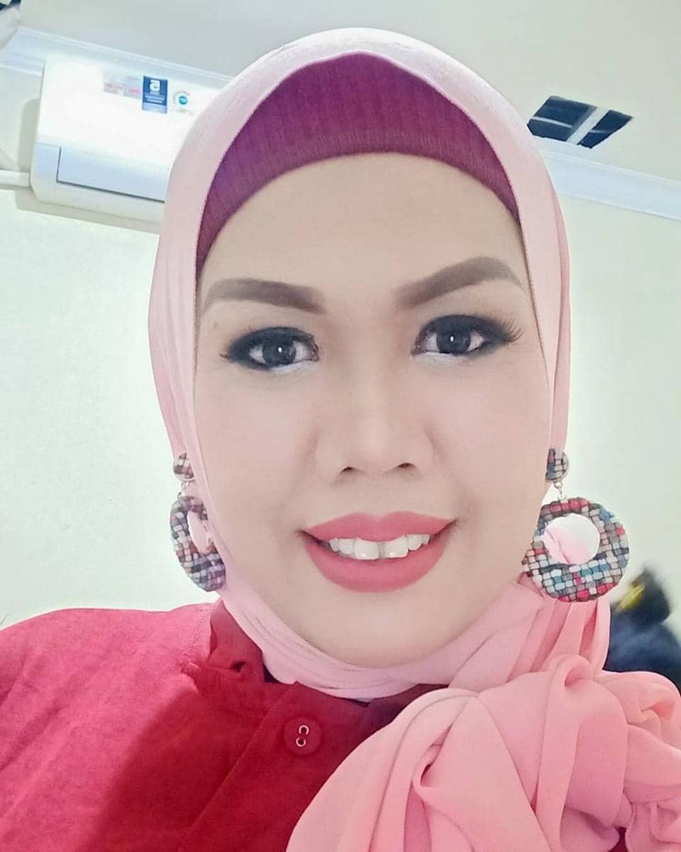 instagram.com/ellysugigi_real_