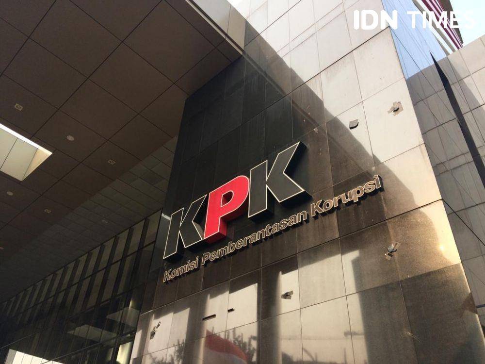 (Logo KPK di bagian depan gedung sudah tak lagi ditutup kain hitam) IDN Times/Irfan Fathurohman