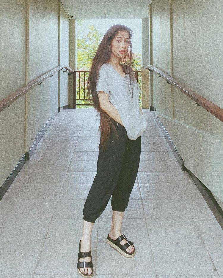 instagram.com/devinaureel