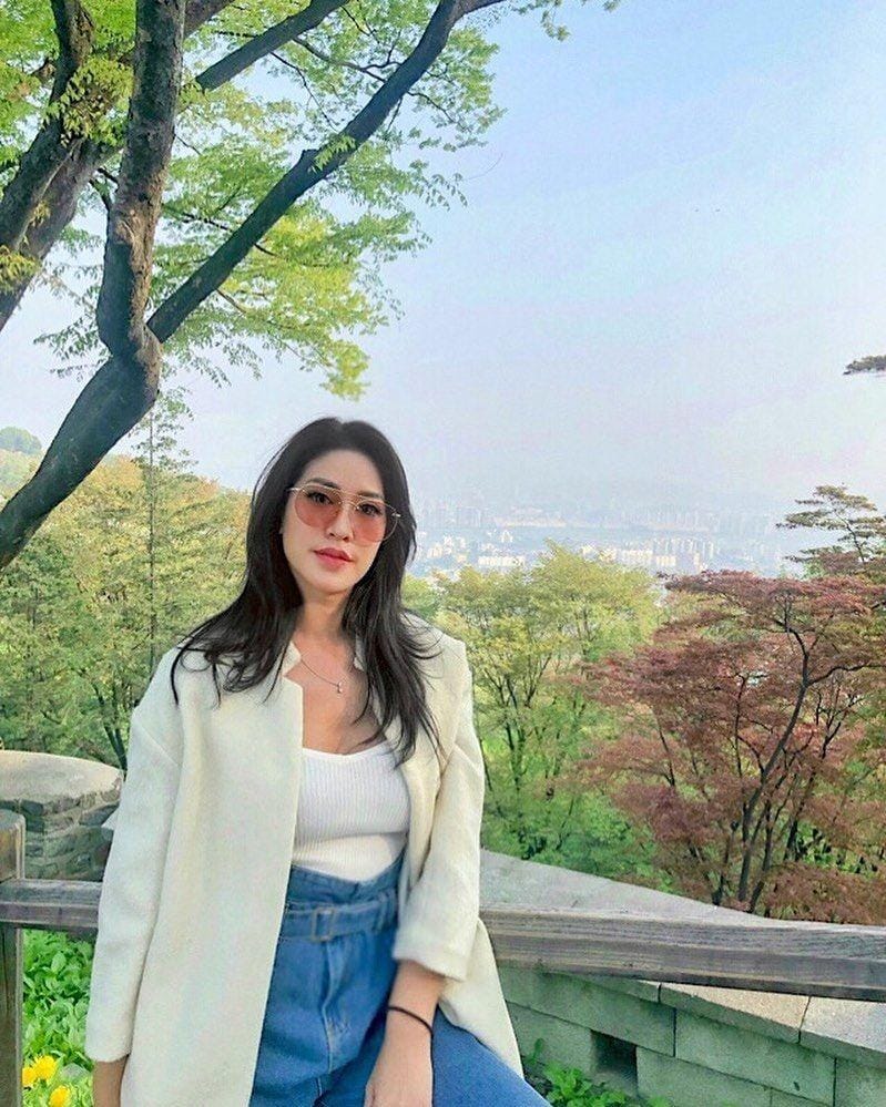 instagram.com/elmaaa_e