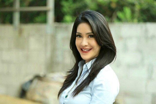 instagram.com/elmaaa_e