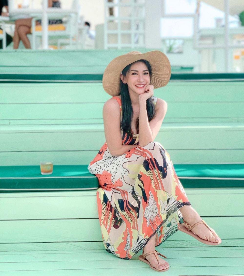 instagram.com/elmaaa_e