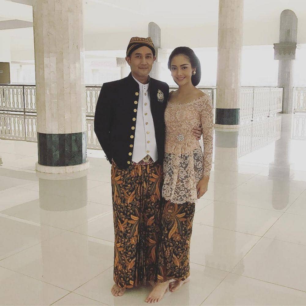 instagram.com/ririndwiariyanti