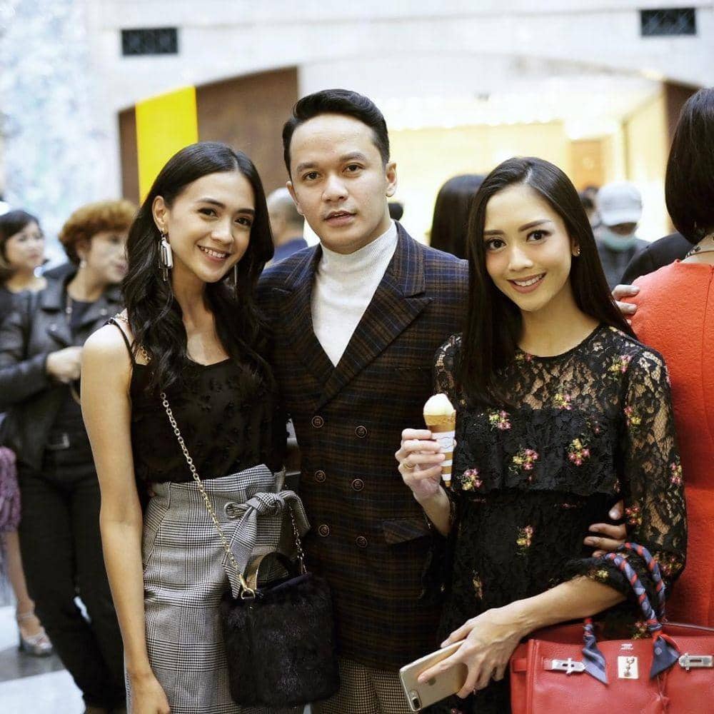 instagram.com/ririndwiariyanti