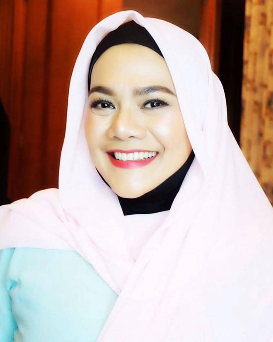 instagram.com/queen_saritaabdulmukti