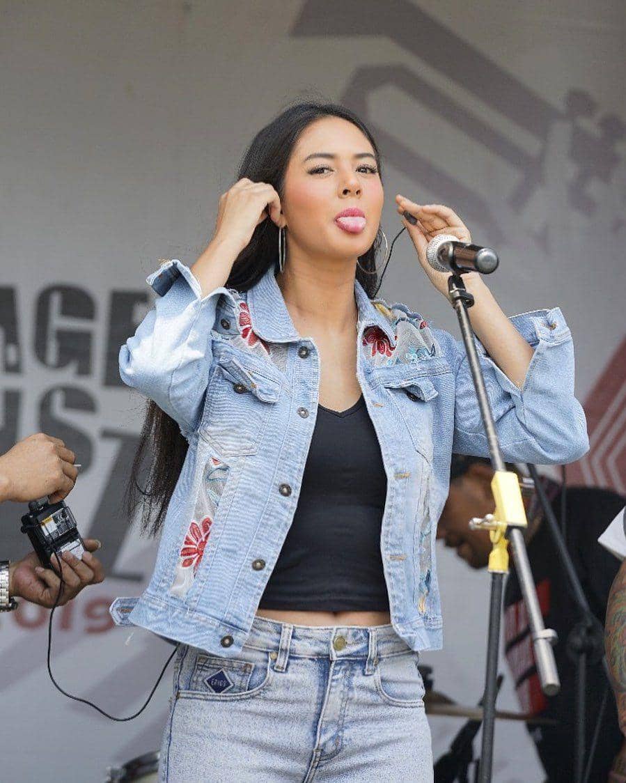 Instagram.com/aurelie