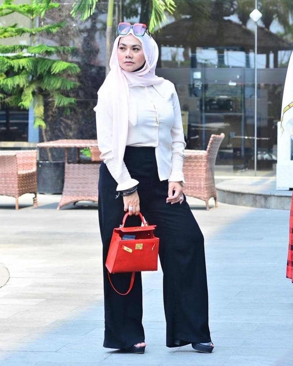 instagram.com/queen_saritaabdulmukti