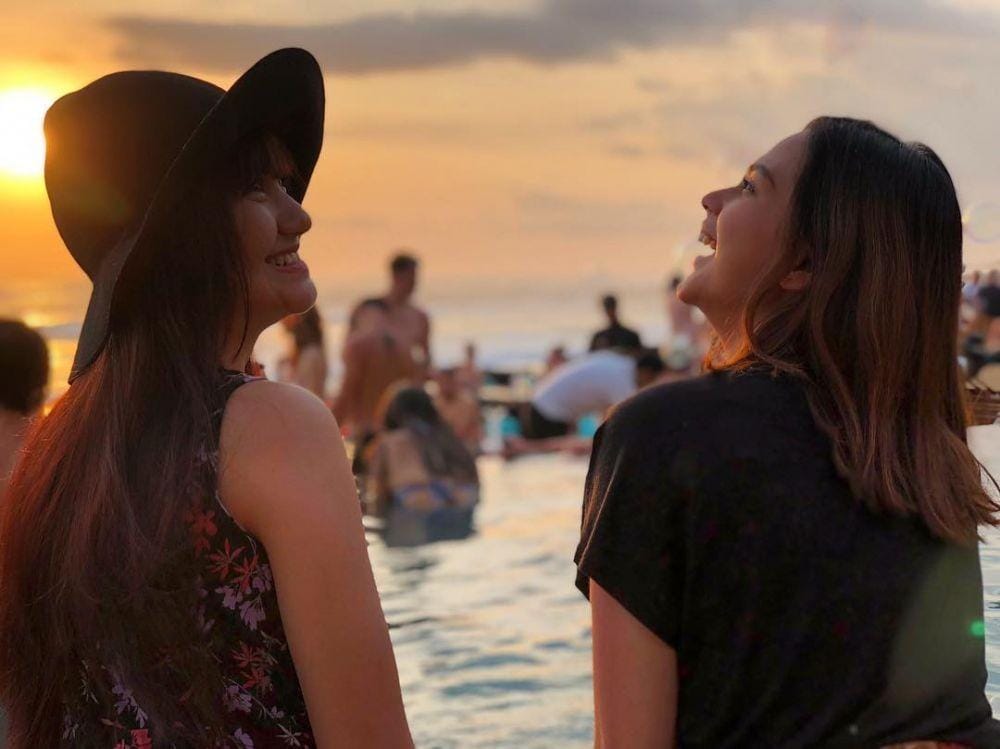 Instagram.com/marcella_simon