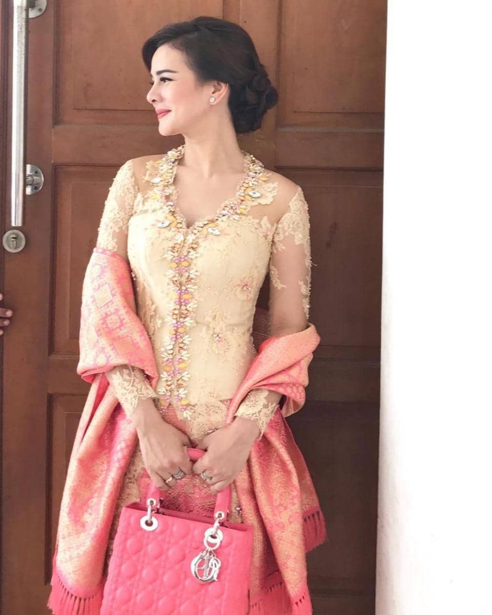 instagram.com/astridtiar127