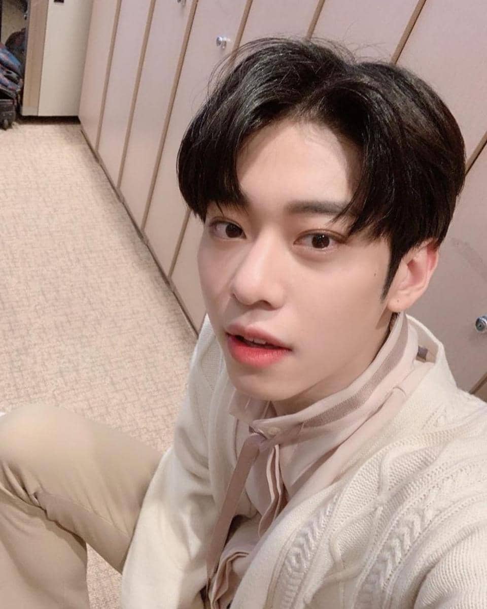 Instagram.com/ab6ix_official