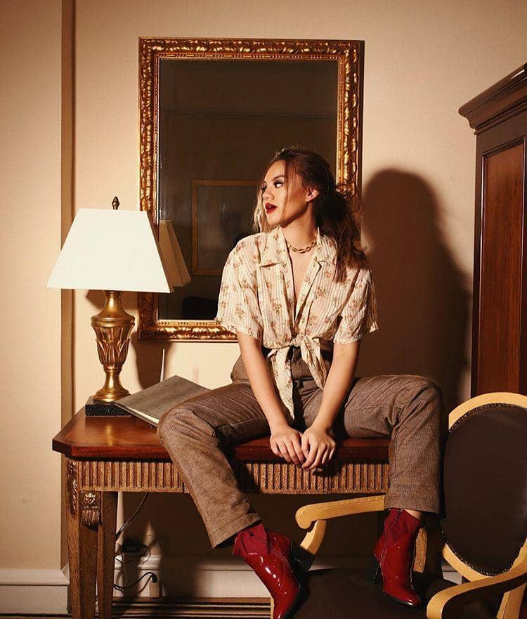 instagram.com/shafaharris