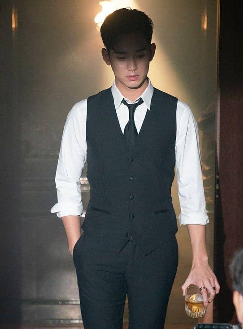 Instagram/keyeastofficial