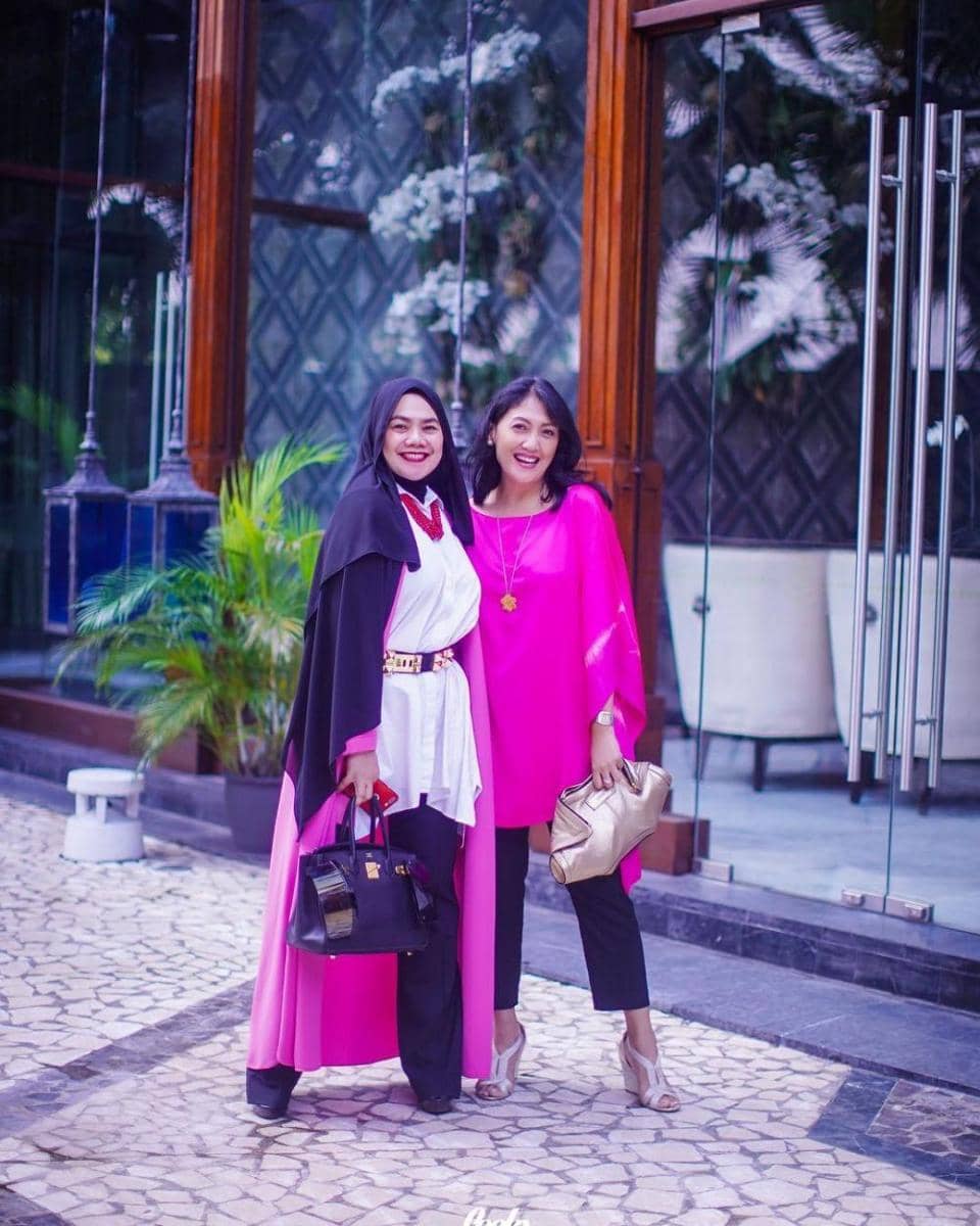 instagram.com/queen_saritaabdulmukti