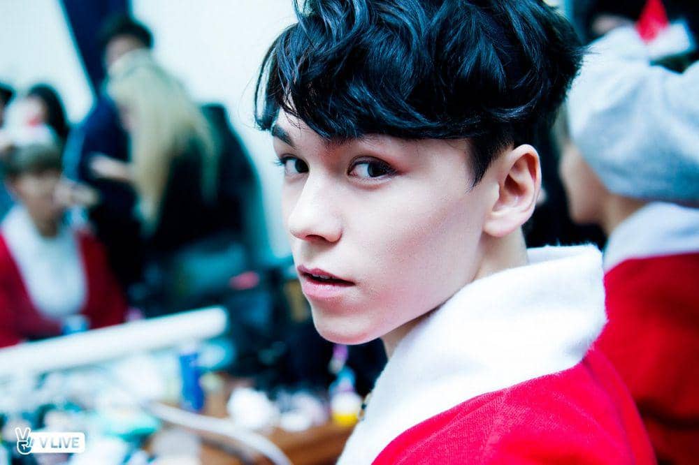 twitter.com/adoring_svt