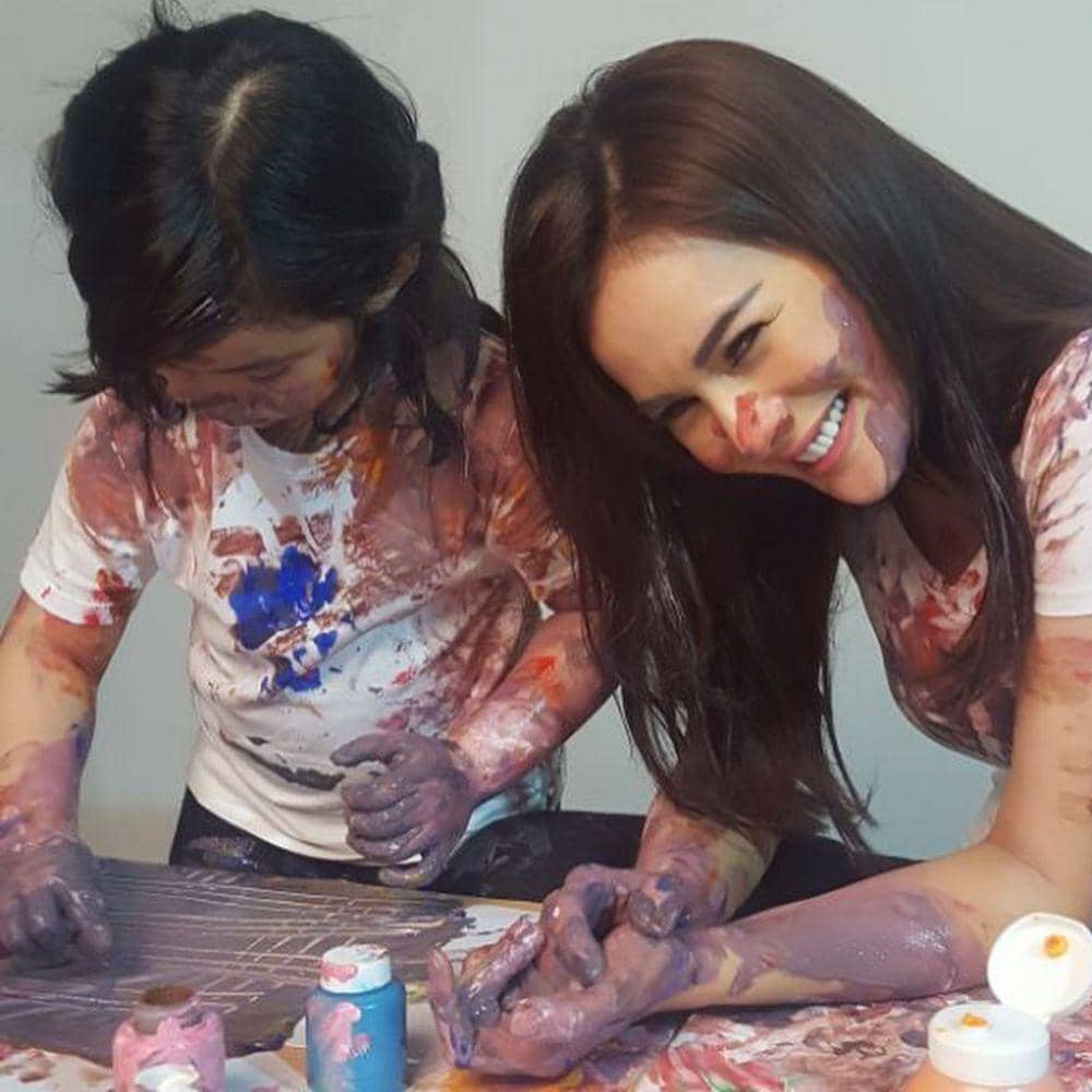 instagram.com/astridtiar127