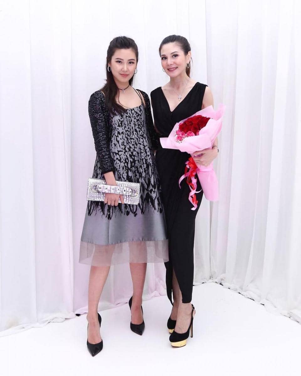 instagram.com/karbearv