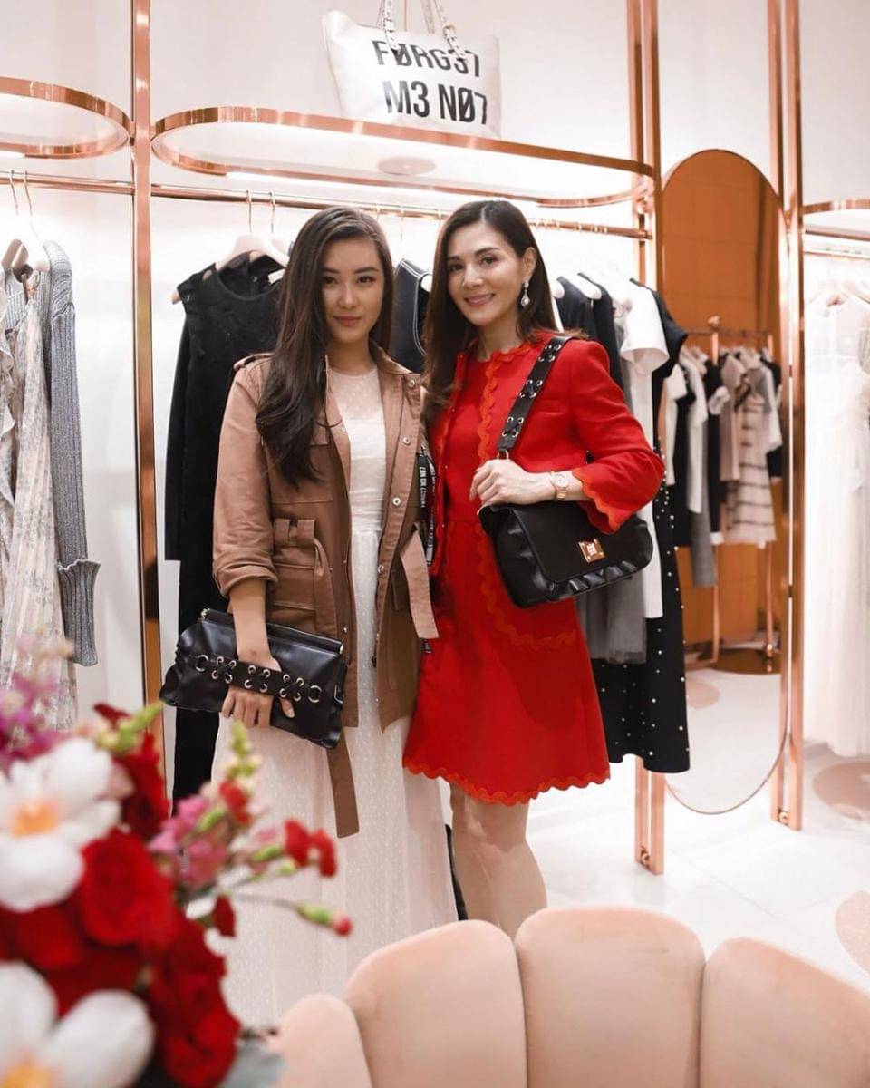 instagram.com/karbearv