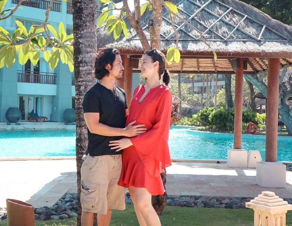 Instagram/edward_akbar