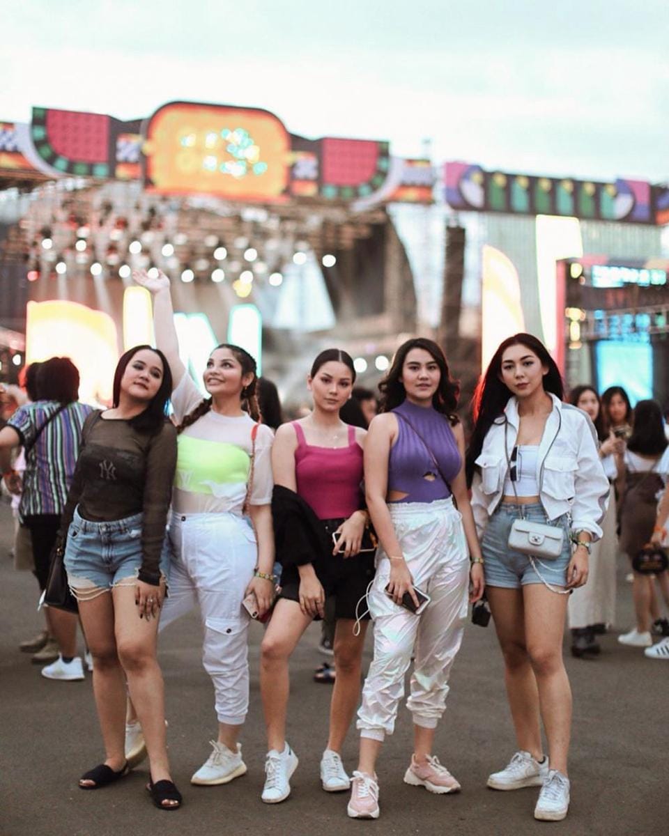 instagram.com/_shaniasalsabila