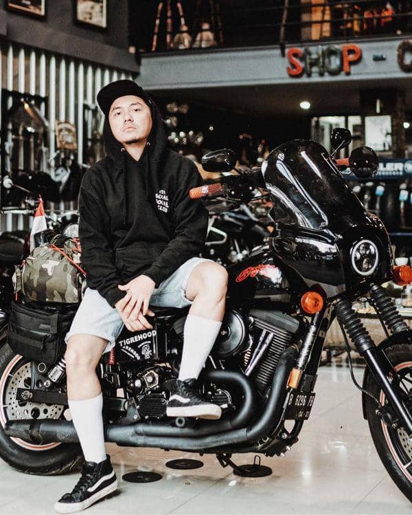 Instagram.com/omeshomesh