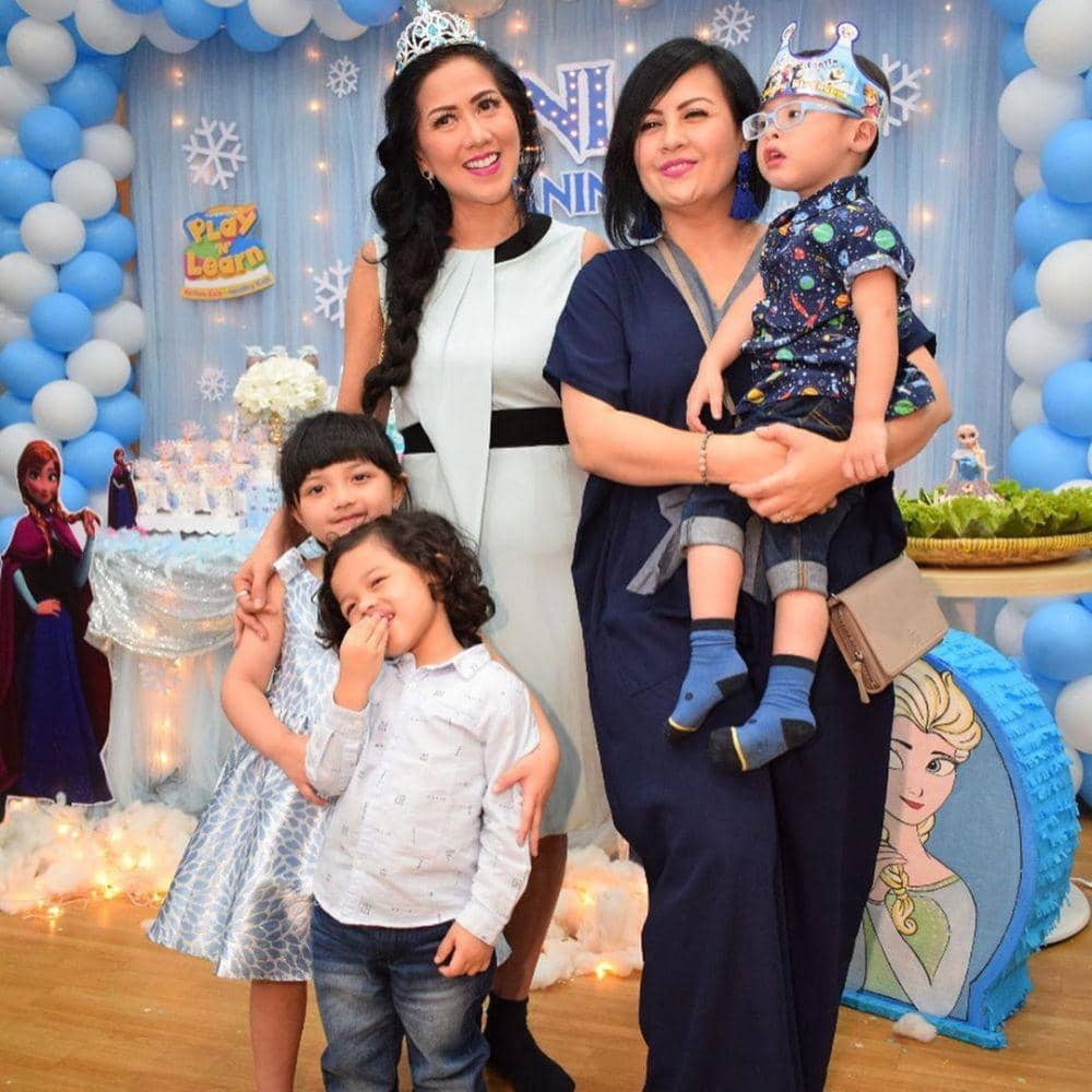 instagram.com/vaniaathabina24