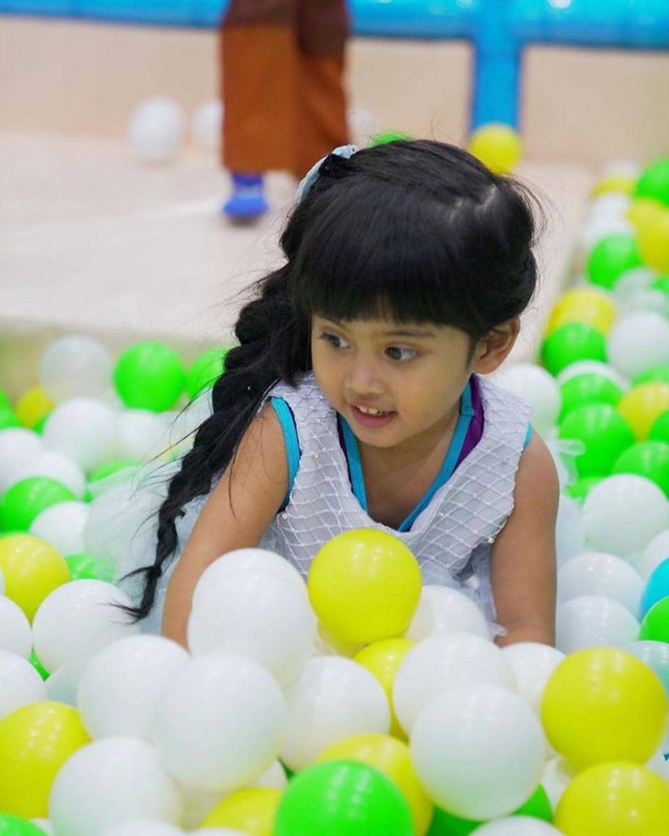 instagram.com/vaniaathabina24