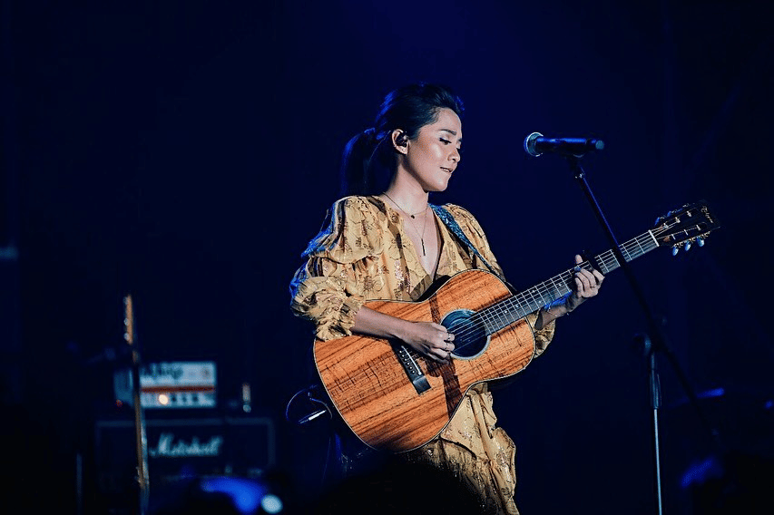 instagram.com/lalakarmela