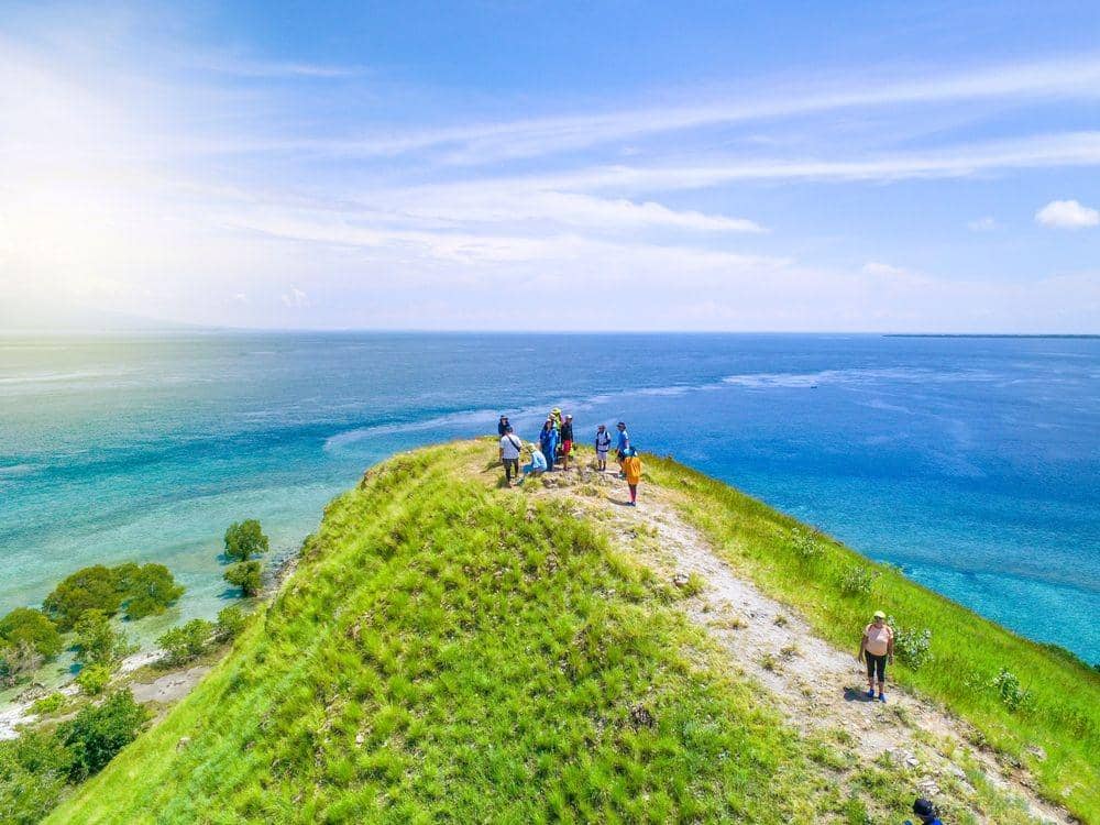 shutterstock.com/raditya