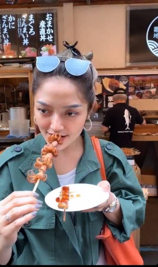 instagram.com/sitibadriahh/