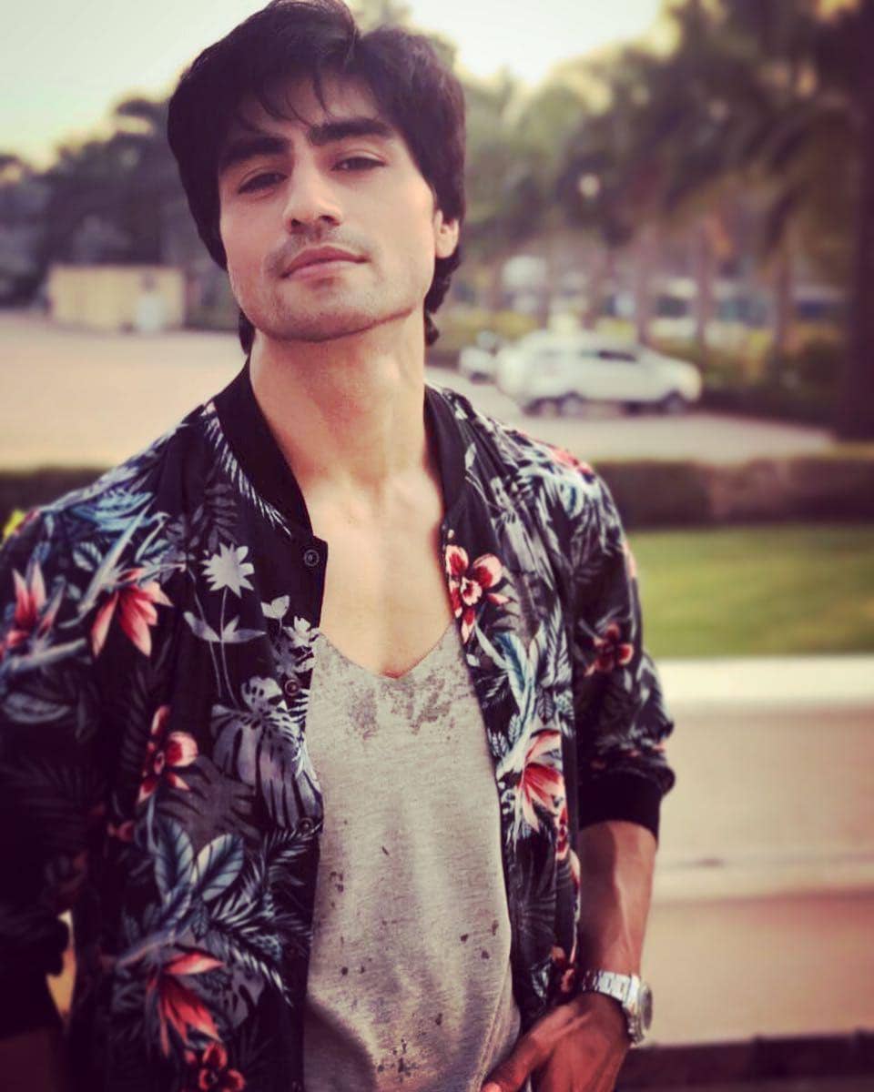 instagram.com/harshad_chopda