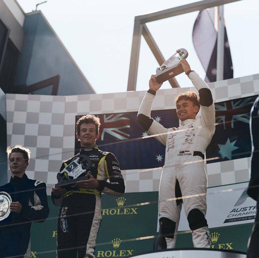 instagram.com/luisleeds