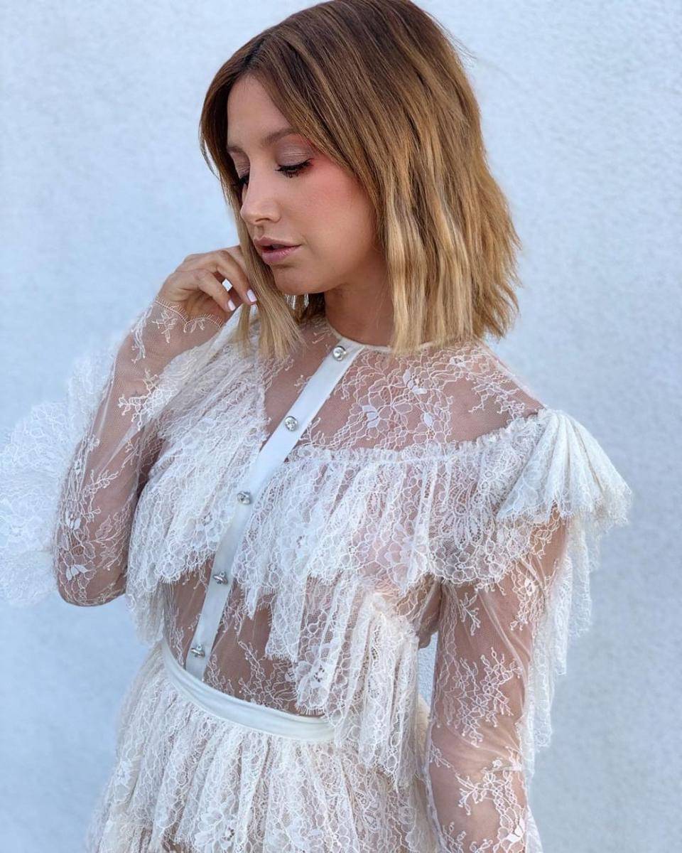 instagram.com/ashleytisdale
