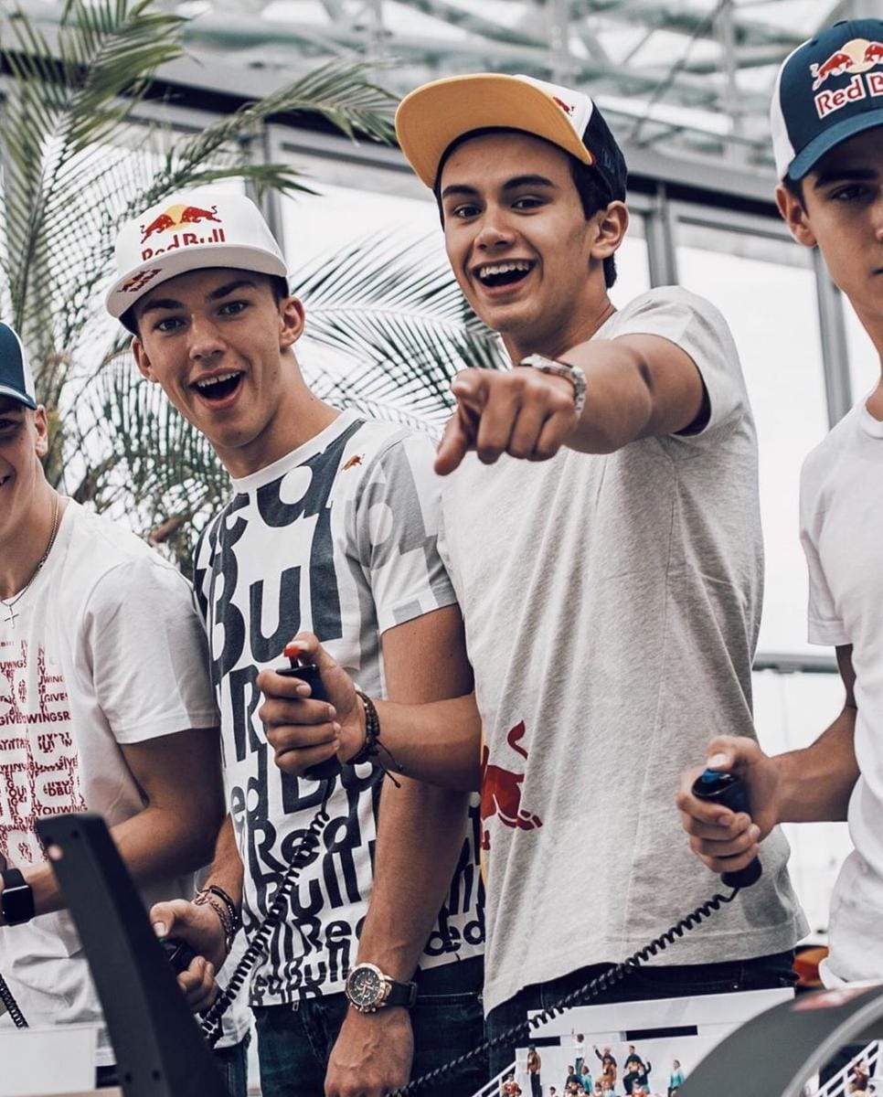 instagram.com/luisleeds