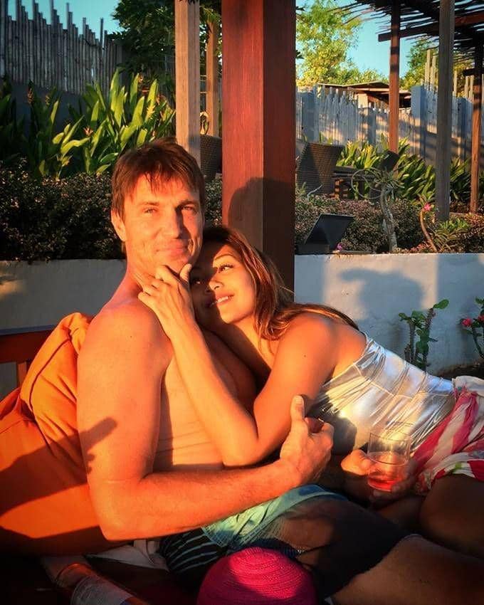 instagram.com/indahkalalo/