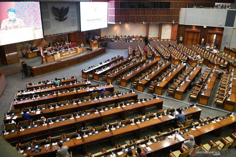 ANTARA FOTO/M RISYAL HIDAYAT