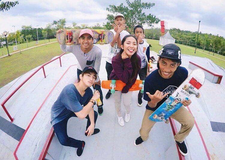 instagram.com/dindakirana.s