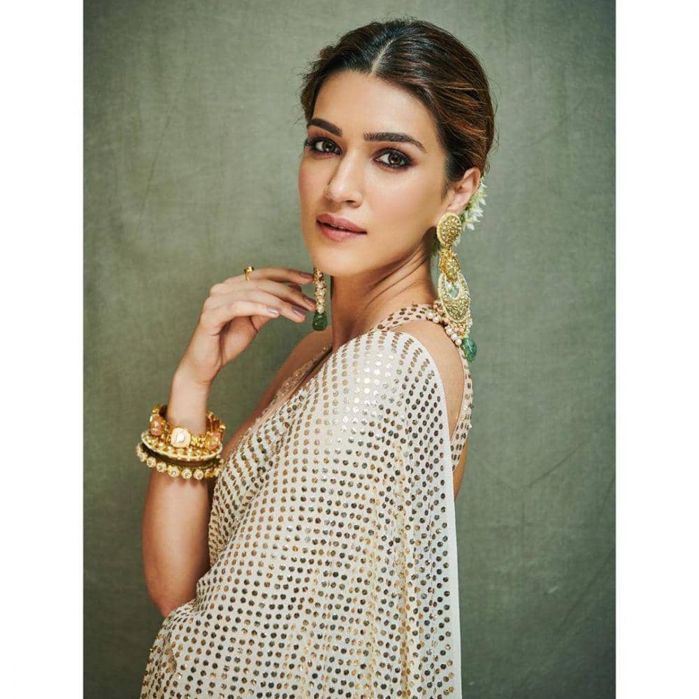 instagram.com/kritisanon