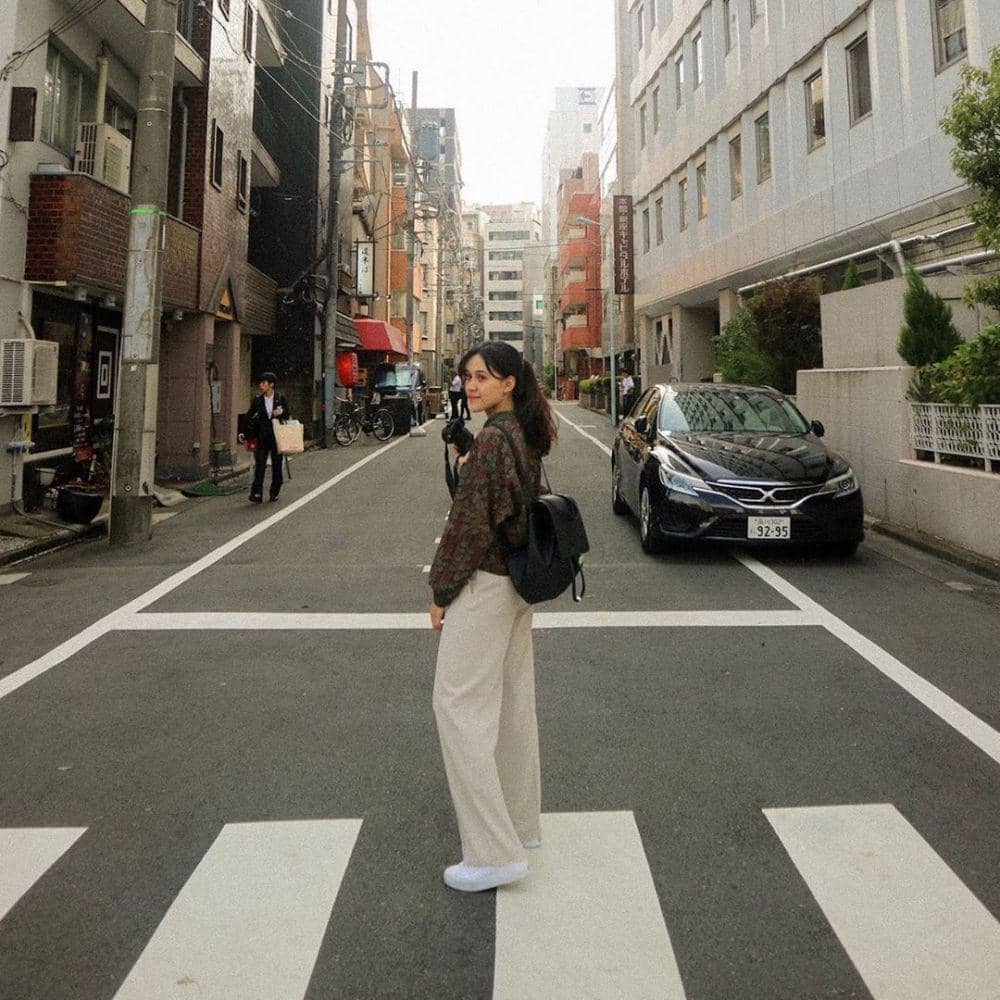 instagram.com/chintyanindita