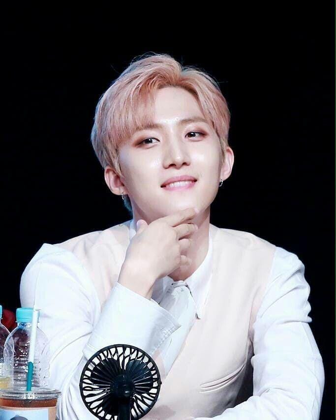 Instagram.com/huipentagon_