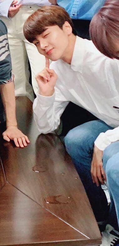 Twitter.com/chajunholys