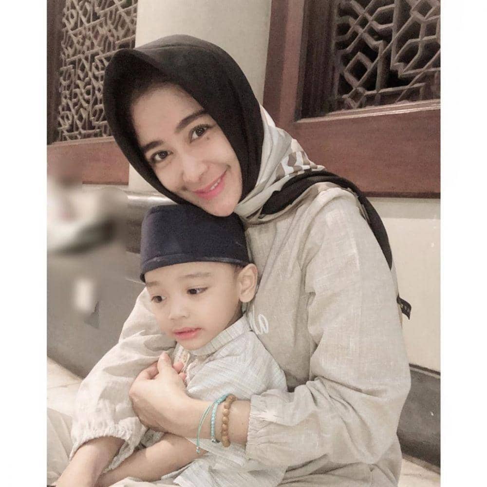 instagram.com/uutpermatasari